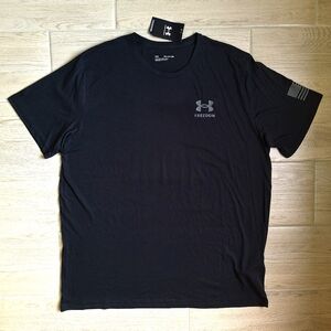 Under Armour Men's Black Freedom Flag Training Short Sleeved Performance Tee XXL